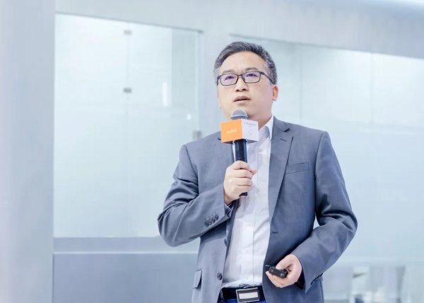 股票配资学院 储能巨头亮剑，为什么阳光电源要发电池管理白皮书？